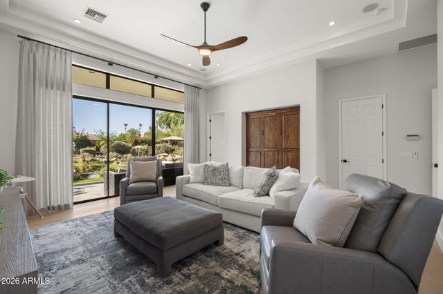 2656 E Taurus Place, Chandler, AZ 85249