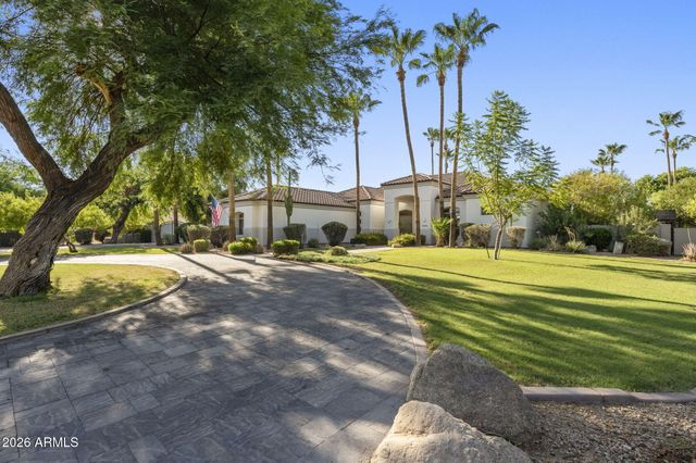 2656 E Taurus Place, Chandler, AZ 85249
