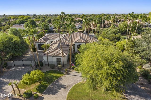 2656 E Taurus Place, Chandler, AZ 85249
