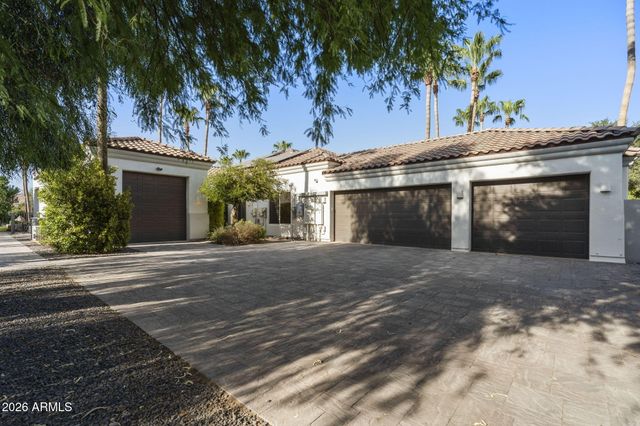 2656 E Taurus Place, Chandler, AZ 85249