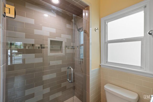 1505 Stockton Avenue, Bakersfield, CA 93308