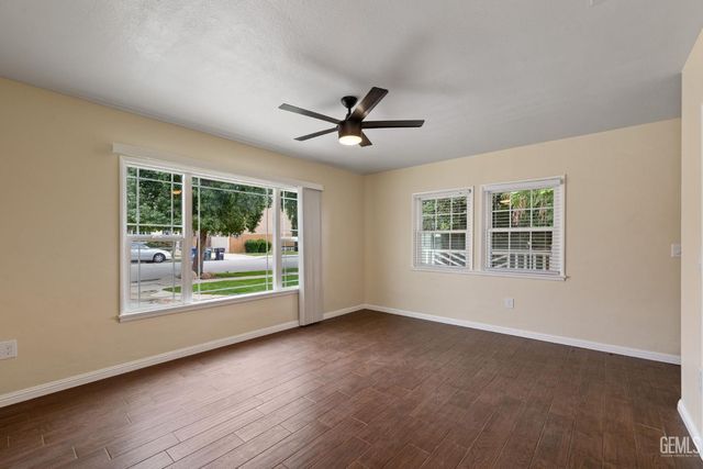 1505 Stockton Avenue, Bakersfield, CA 93308