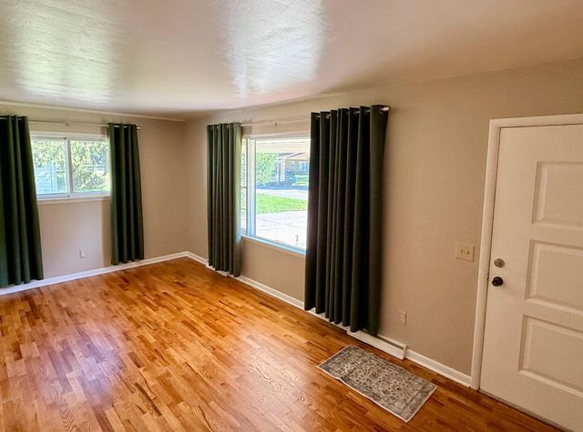5012 Tressa Drive, Lansing City, MI 48910