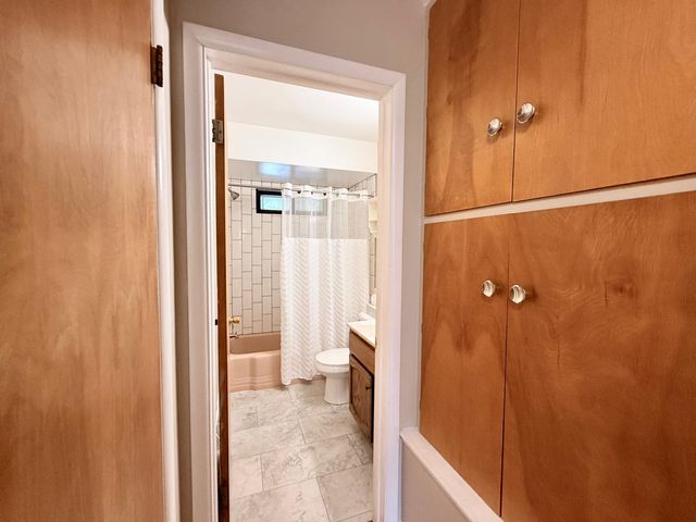 5012 Tressa Drive, Lansing City, MI 48910