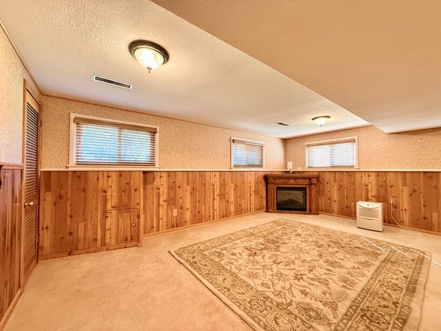 5012 Tressa Drive, Lansing City, MI 48910