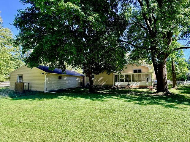 5012 Tressa Drive, Lansing City, MI 48910
