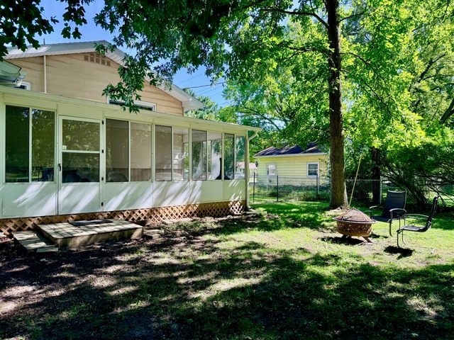 5012 Tressa Drive, Lansing City, MI 48910