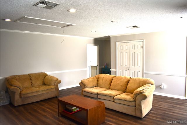 6213 Lycoming Road, Montgomery, AL 36117