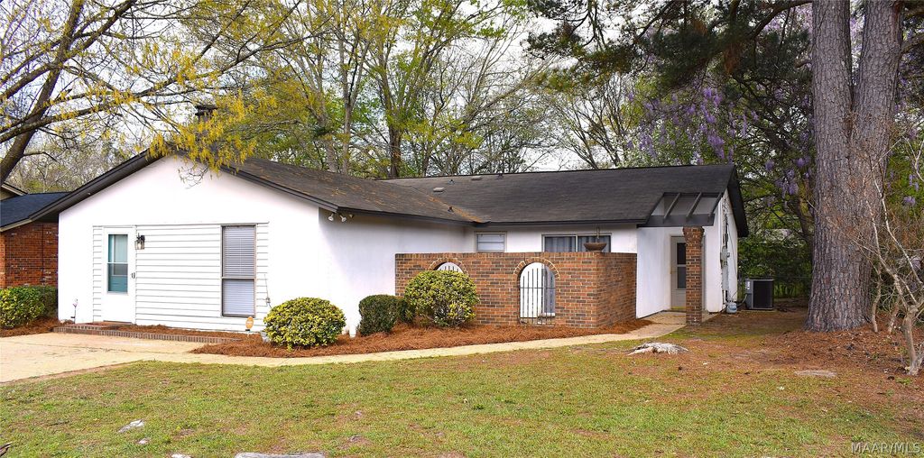 6213 Lycoming Road, Montgomery, AL 36117