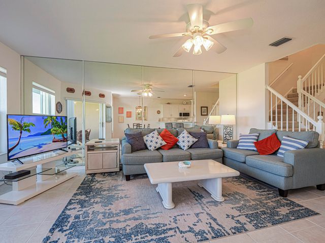 3223 S Lakeview Circle 20-8, Hutchinson Island, FL 34949