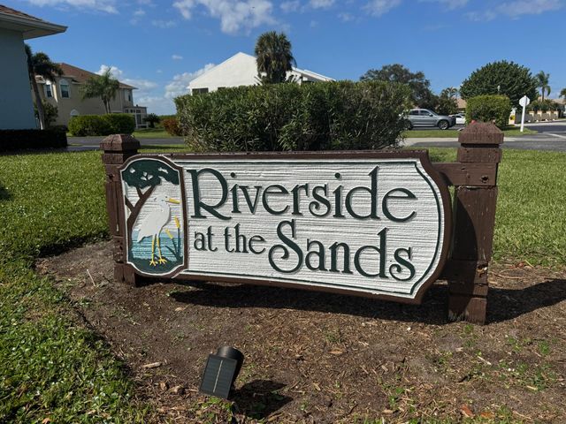 3223 S Lakeview Circle 20-8, Hutchinson Island, FL 34949