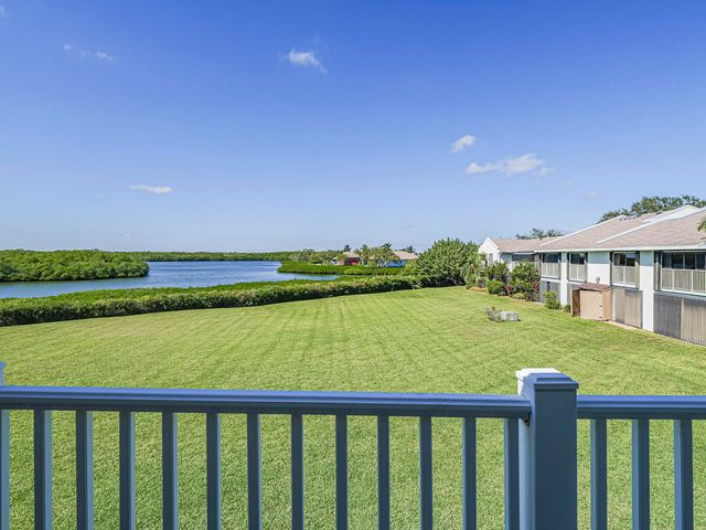 3223 S Lakeview Circle 20-8, Hutchinson Island, FL 34949