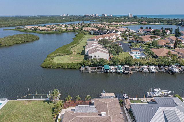 3223 S Lakeview Circle 20-8, Hutchinson Island, FL 34949