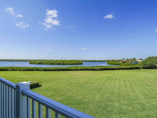 3223 S Lakeview Circle 20-8, Hutchinson Island, FL 34949