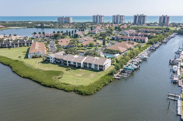 3223 S Lakeview Circle 20-8, Hutchinson Island, FL 34949