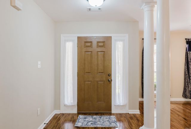 1202 Oxford Ave, Benton, AR 72019