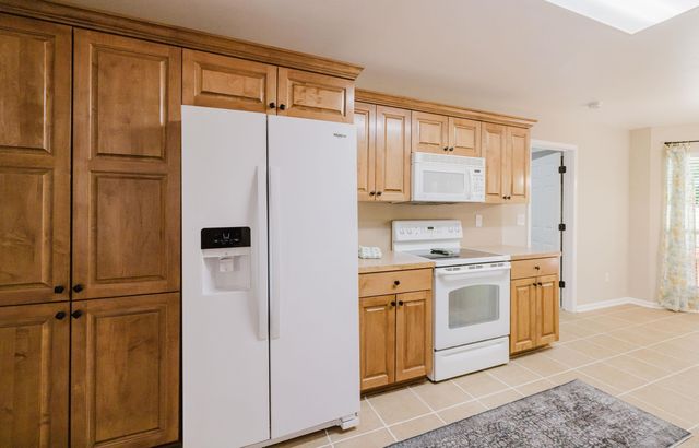 1202 Oxford Ave, Benton, AR 72019