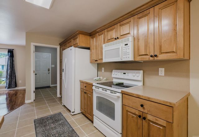 1202 Oxford Ave, Benton, AR 72019