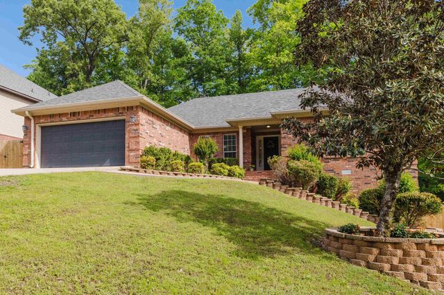 1202 Oxford Ave, Benton, AR 72019