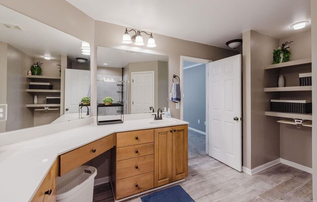 1202 Oxford Ave, Benton, AR 72019