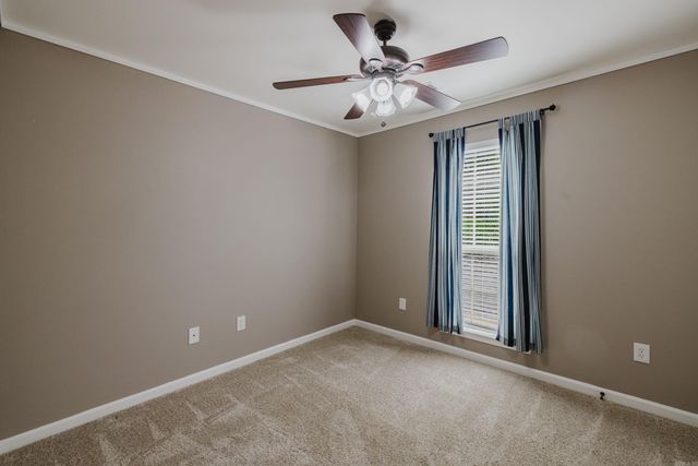 1202 Oxford Ave, Benton, AR 72019