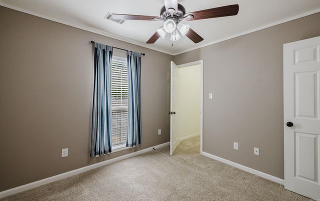 1202 Oxford Ave, Benton, AR 72019