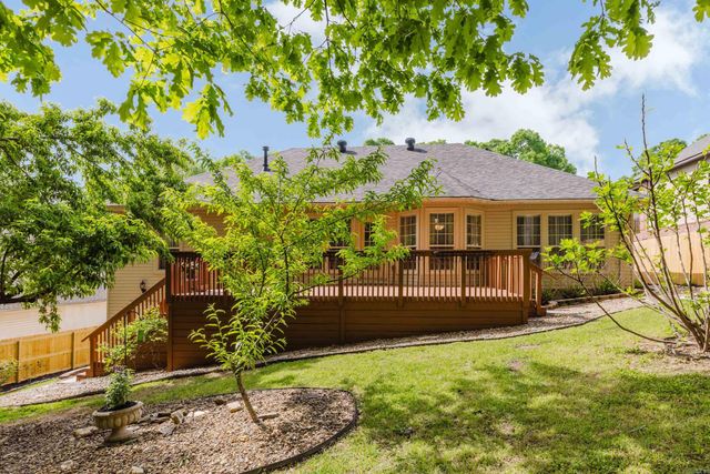 1202 Oxford Ave, Benton, AR 72019