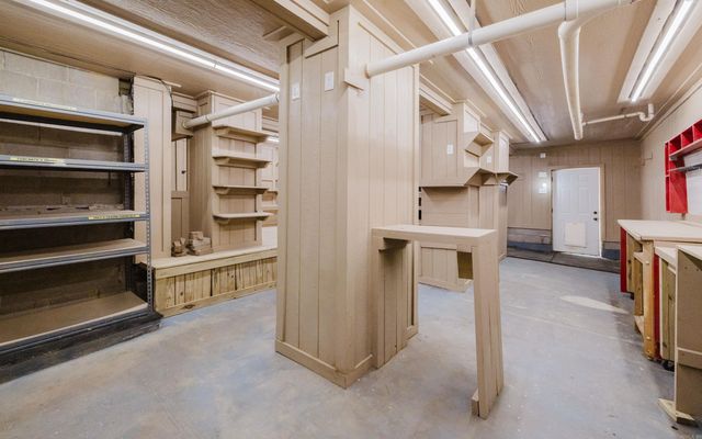 1202 Oxford Ave, Benton, AR 72019