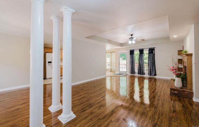 1202 Oxford Ave, Benton, AR 72019