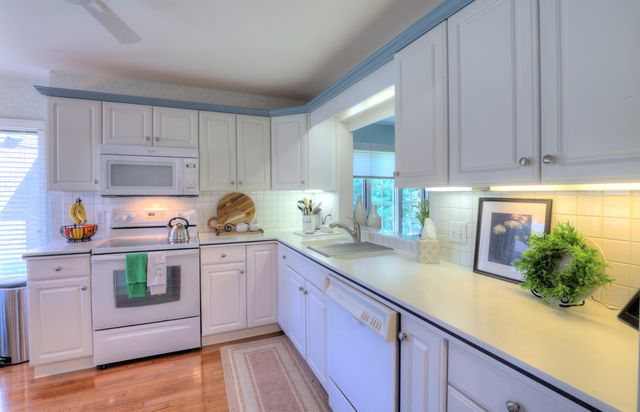 500 W Main Avenue 2, Zeeland City, MI 49464