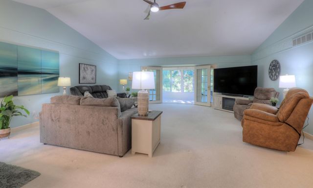 500 W Main Avenue 2, Zeeland City, MI 49464