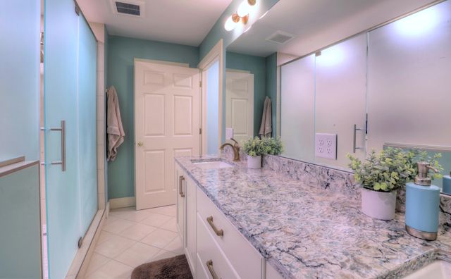 500 W Main Avenue 2, Zeeland City, MI 49464