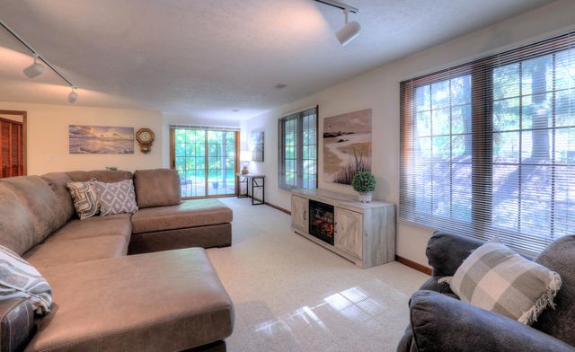 500 W Main Avenue 2, Zeeland City, MI 49464