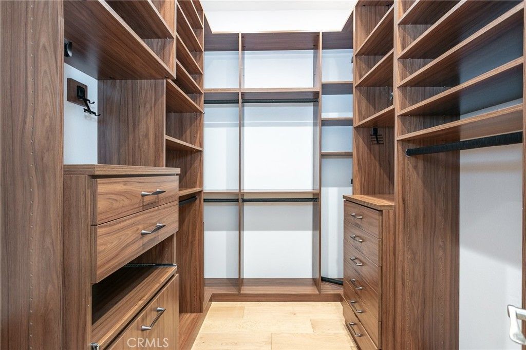 Image 12 of property listing at 12030 Valleyheart 104, Studio City, CA 91604
