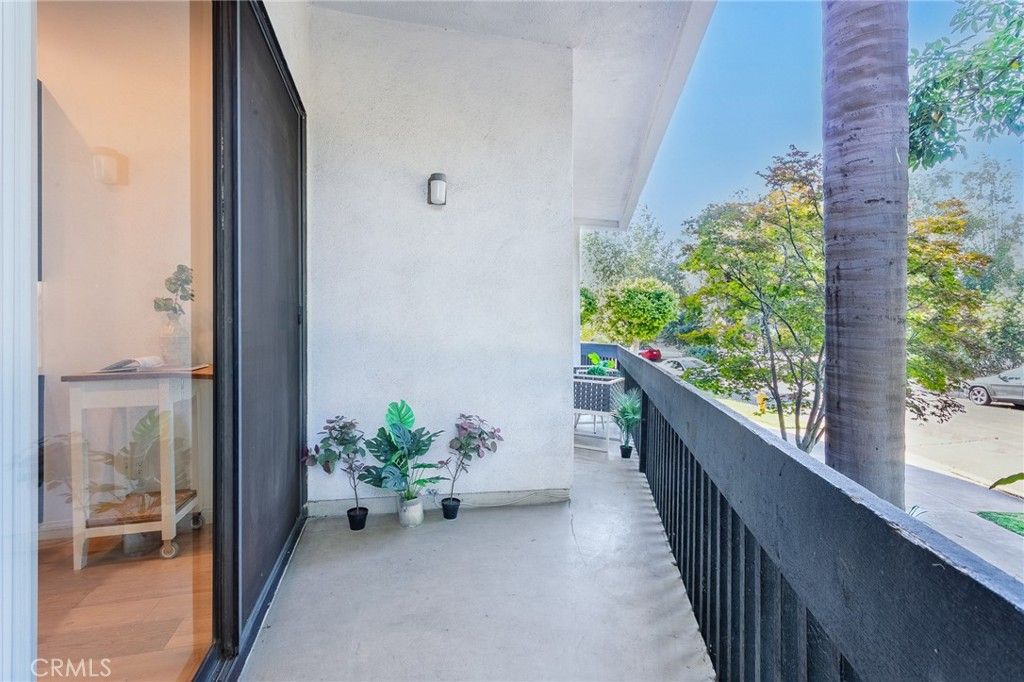 Image 18 of property listing at 12030 Valleyheart 104, Studio City, CA 91604