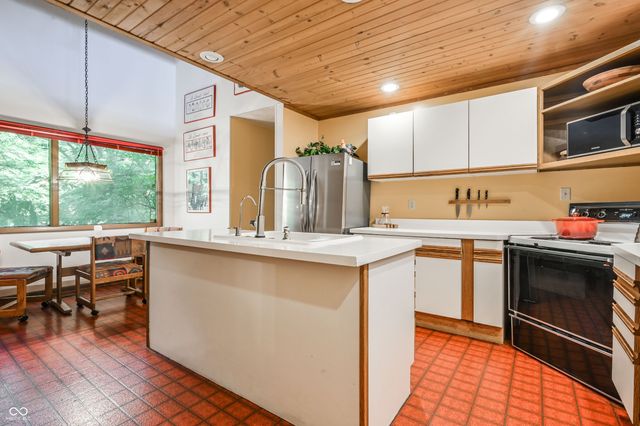 7880 Sunset Lane, Indianapolis, IN 46260