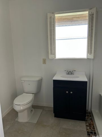 501 E Bowie, Beeville, TX 78102