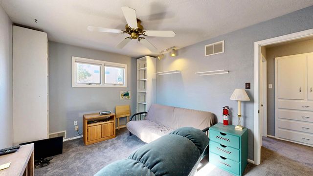 2009 June Street NE, Albuquerque, NM 87112