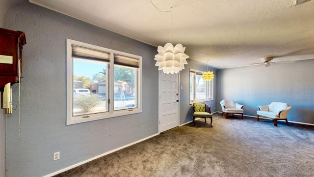 2009 June Street NE, Albuquerque, NM 87112