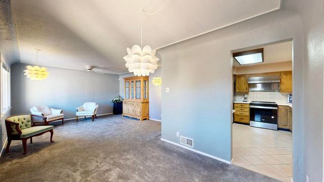 2009 June Street NE, Albuquerque, NM 87112