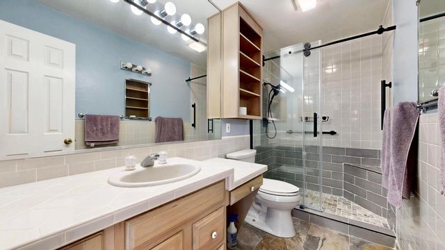 2009 June Street NE, Albuquerque, NM 87112