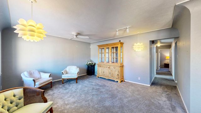 2009 June Street NE, Albuquerque, NM 87112