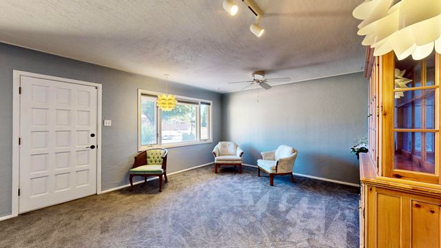 2009 June Street NE, Albuquerque, NM 87112