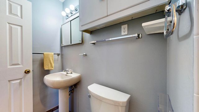 2009 June Street NE, Albuquerque, NM 87112