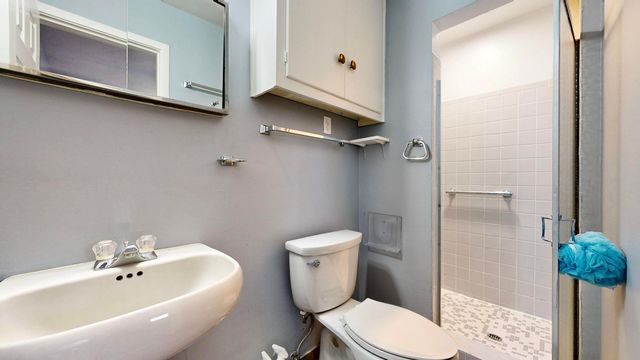 2009 June Street NE, Albuquerque, NM 87112
