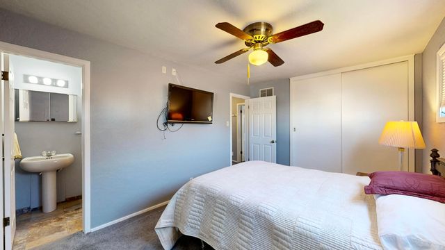 2009 June Street NE, Albuquerque, NM 87112
