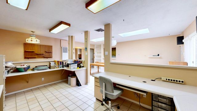 2009 June Street NE, Albuquerque, NM 87112