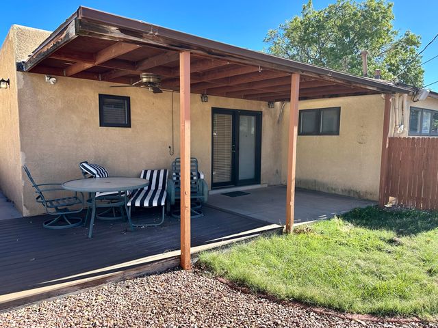 2009 June Street NE, Albuquerque, NM 87112
