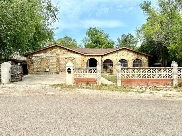 607 N Mariposa Street, Rio Grande City, TX 78582