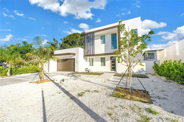 2305 TEMPLE STREET, Sarasota, FL 34239